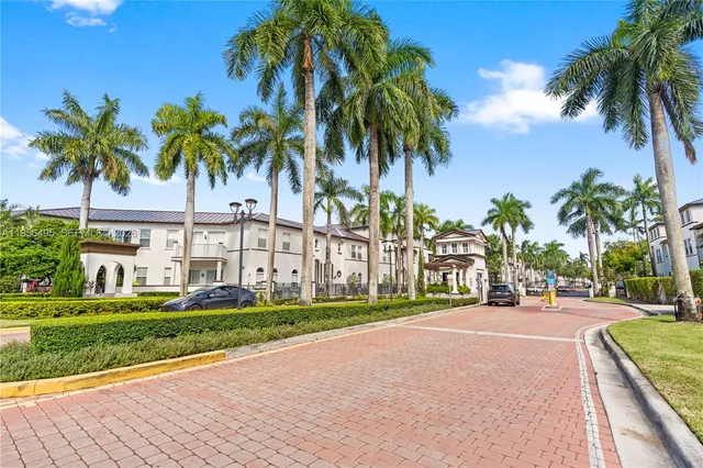 $375,000 | 4301 Southwest 160th Avenue, Unit 110, Miramar, FL 33027