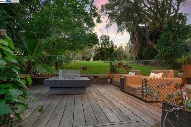 $2,095,000 | 391 Oak Lane, Pleasanton, CA 94566