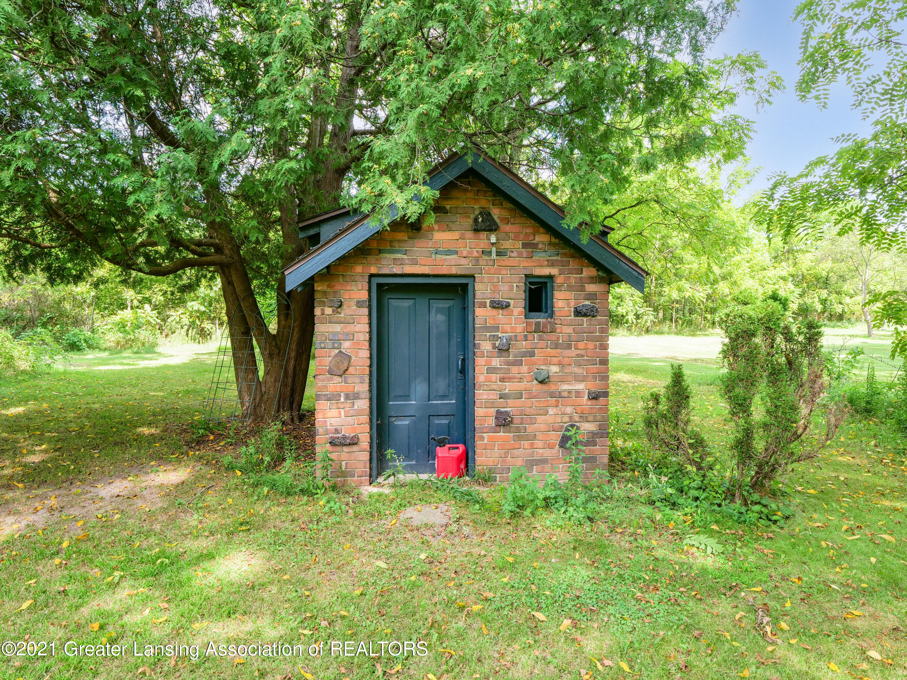 1502 South M 52 Perry, MI 48872 - Photo 30 of 39 1502_S_M52-31