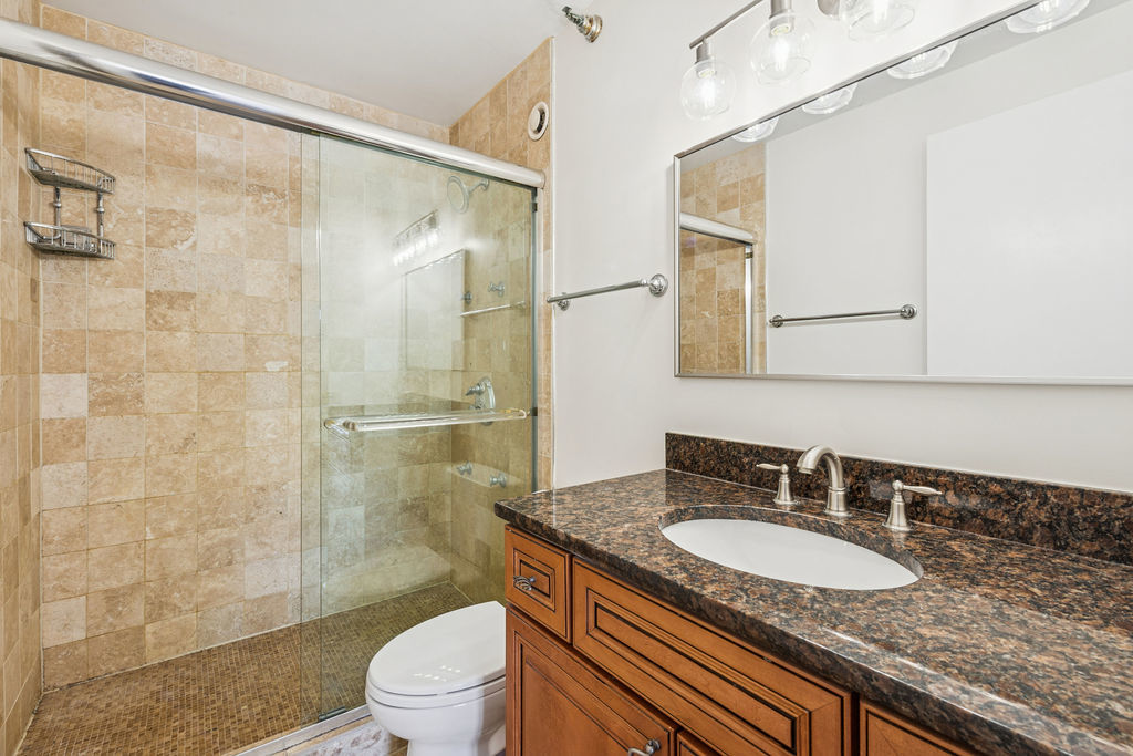 1122 North Clark Street, Unit 1403 Chicago, IL 60610 - Photo 13 of 23