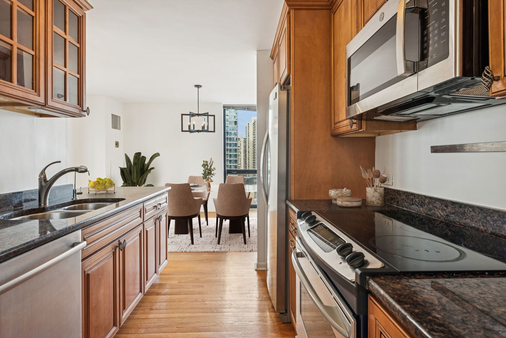 1122 North Clark Street, Unit 1403 Chicago, IL 60610 - Photo 8 of 23