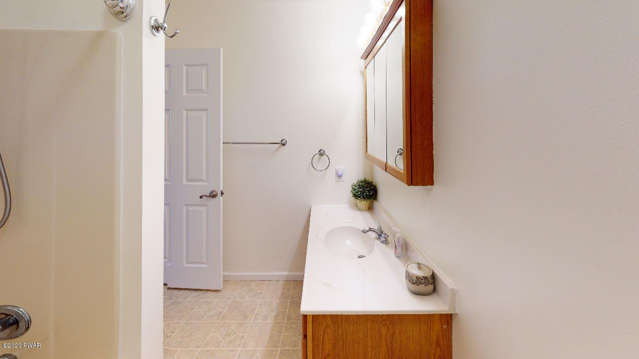 380 Daniels Road Hawley, PA 18428 - Photo 23 of 42