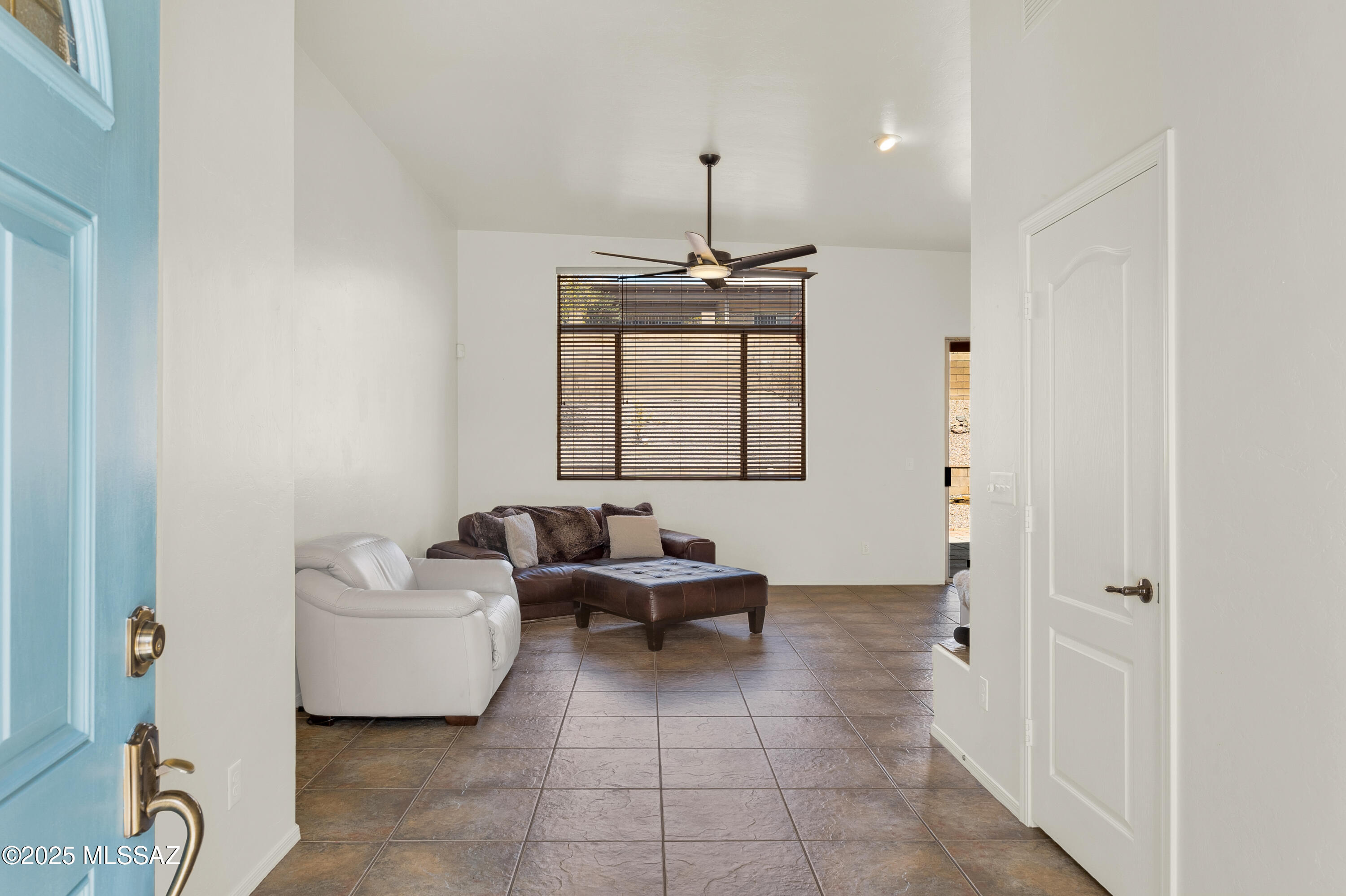 518 West Spearhead Road Tucson, AZ 85737 - Photo 5 of 26