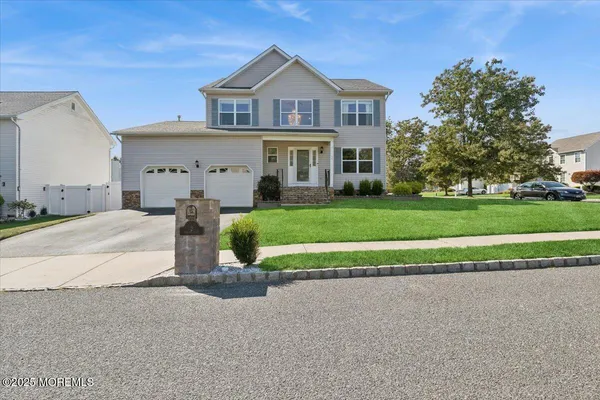 $830,992 | 2 Higgins Court, Howell, NJ 07731