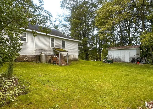 $99,900 | 9067 Main Street, Brookfield, NY 13418