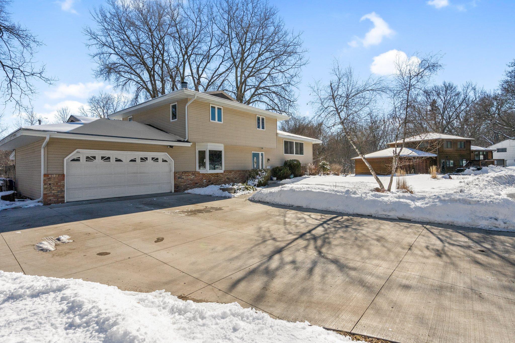 3543 Elmo Road Minnetonka, MN 55305 - Photo 3 of 46 Gallery Image 3
