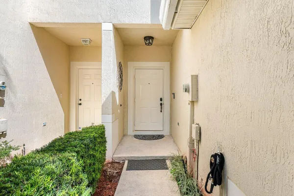$2,900 | 9893 Porta Leona Lane, Boynton Beach, FL 33472