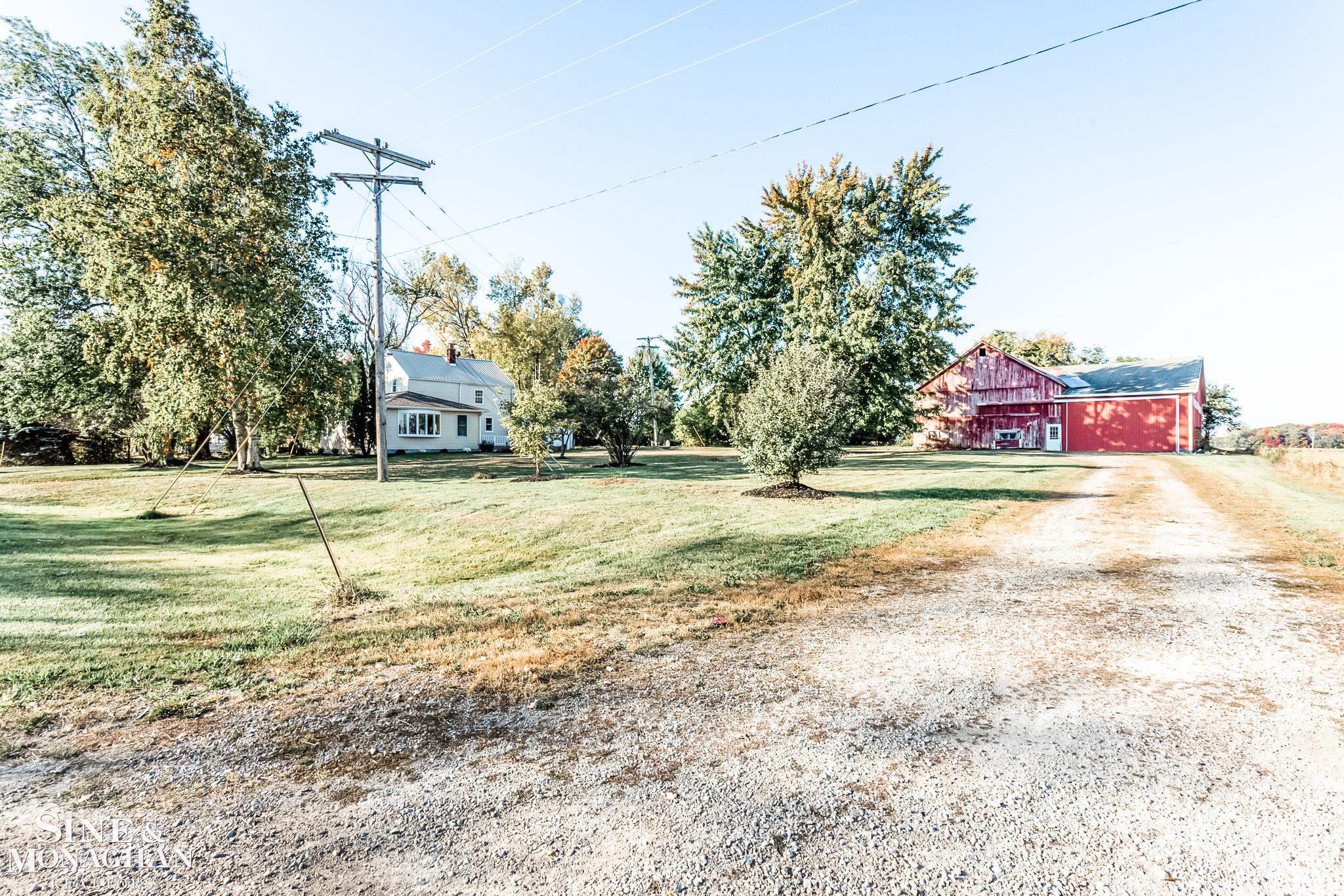 5174 South Sandusky Road Peck, MI 48466 - Photo 2 of 32 50093107-1.JPG