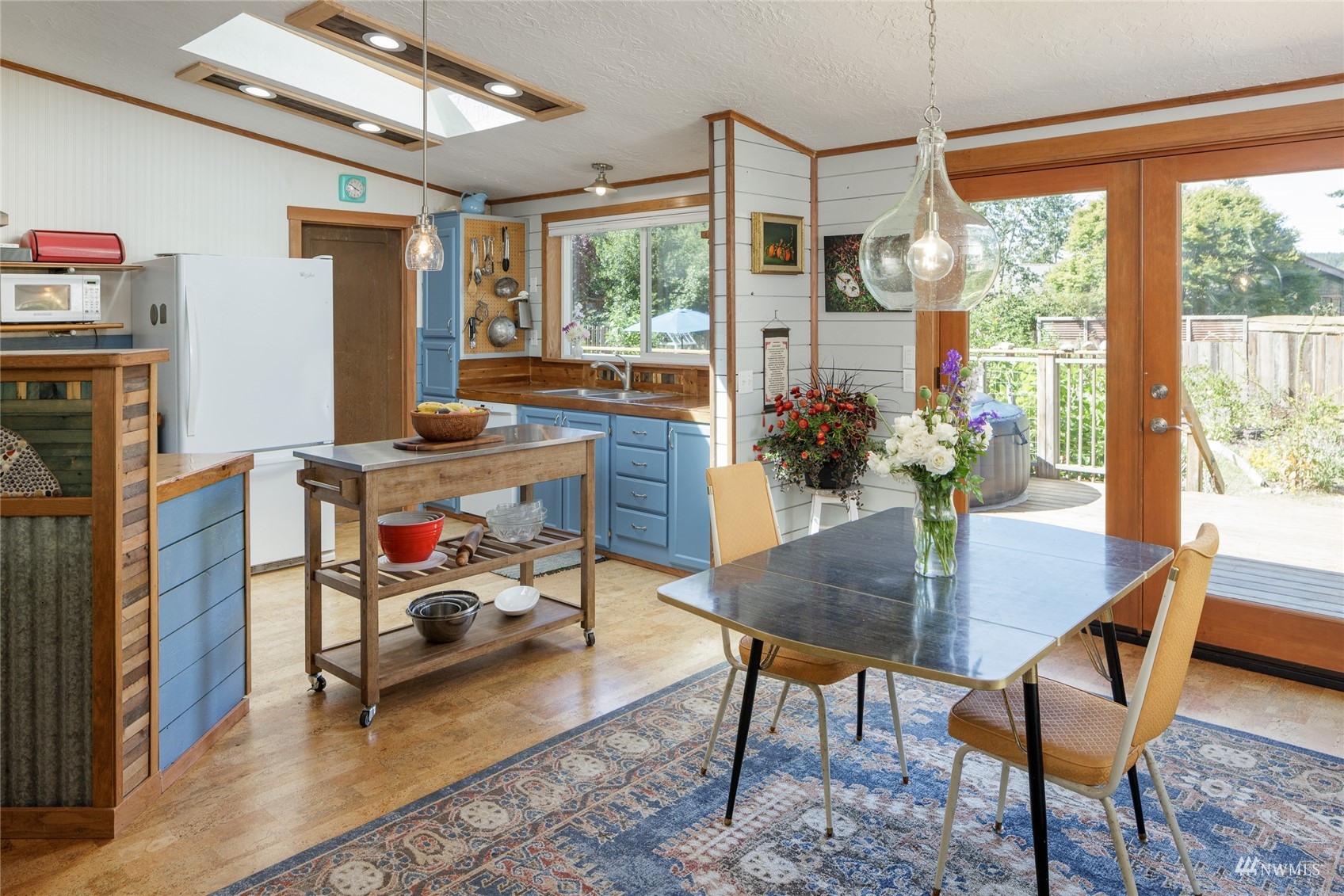 268 Wren Road Lopez Island, WA 98261 - Photo 6 of 23 a room with furniture and a window