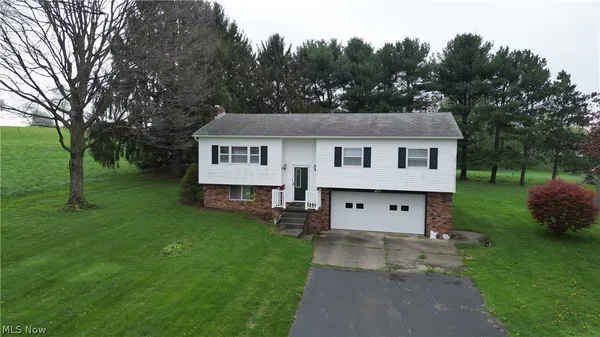 4446 Carr Road, Apple Creek, OH 44606