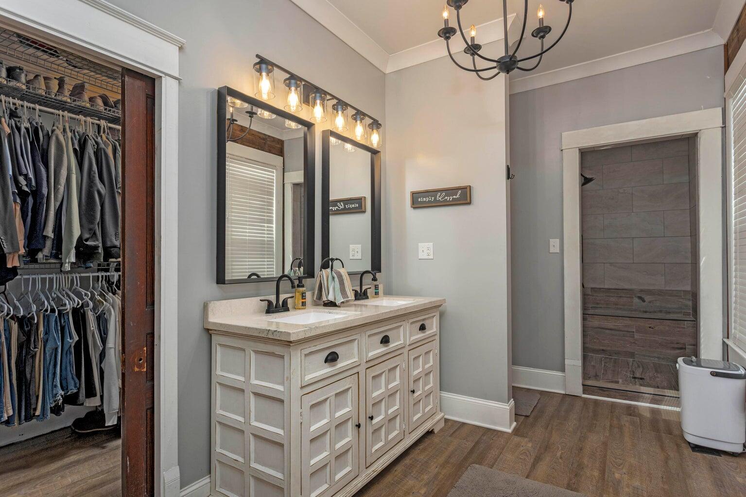 280 Main Street Dayton, TN 37321 - Photo 20 of 62 Primary Bath