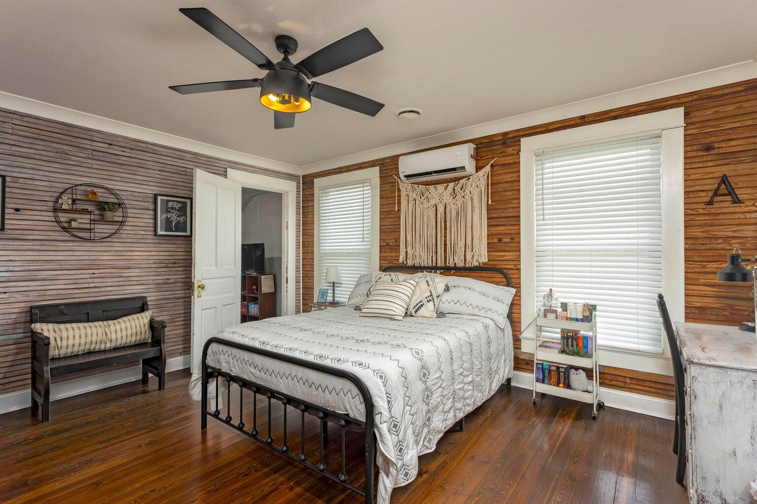 280 Main Street Dayton, TN 37321 - Photo 28 of 62 Second Bedroom