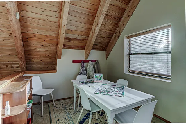 $775,000 | 401 Lake Point Drive, Horseshoe Bay, TX 78657