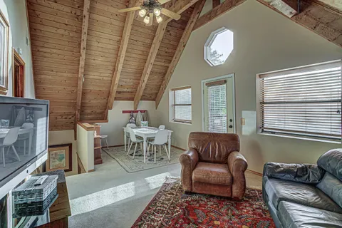 $775,000 | 401 Lake Point Drive, Horseshoe Bay, TX 78657