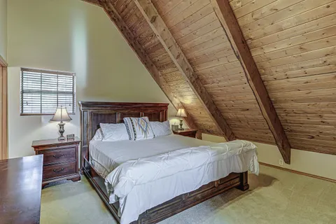 $775,000 | 401 Lake Point Drive, Horseshoe Bay, TX 78657