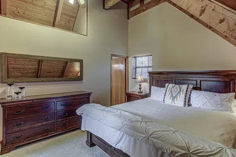 $775,000 | 401 Lake Point Drive, Horseshoe Bay, TX 78657