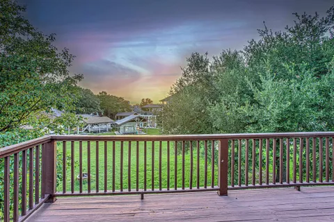 $775,000 | 401 Lake Point Drive, Horseshoe Bay, TX 78657