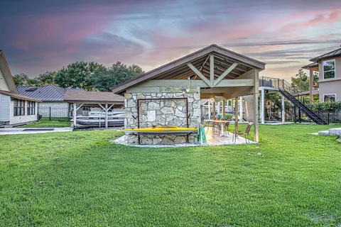 $775,000 | 401 Lake Point Drive, Horseshoe Bay, TX 78657