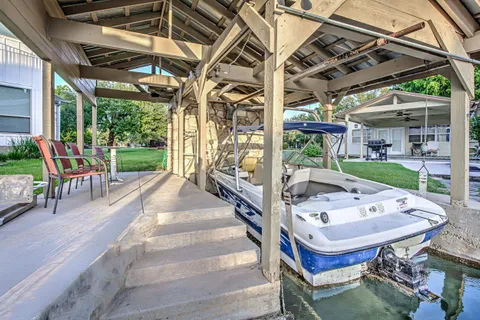 $775,000 | 401 Lake Point Drive, Horseshoe Bay, TX 78657