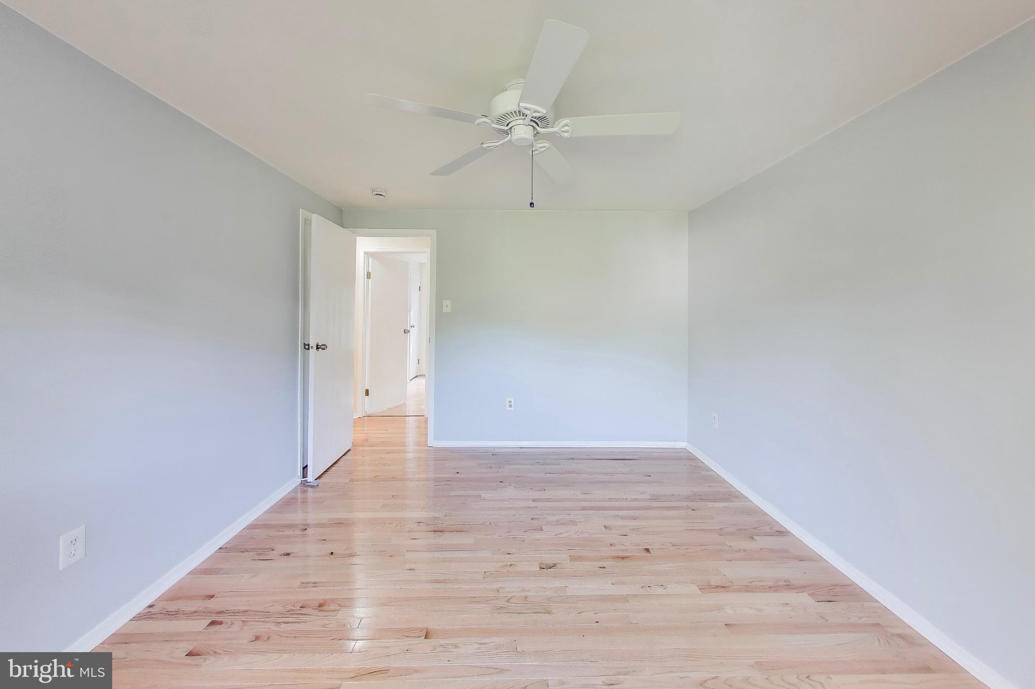 8932 Barrowgate Court Potomac, MD 20854 - Photo 11 of 24