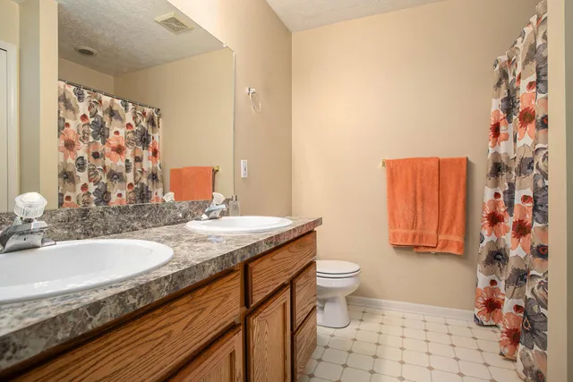 $395,000 | 127 Eastman Court, Marshall, MI 49068