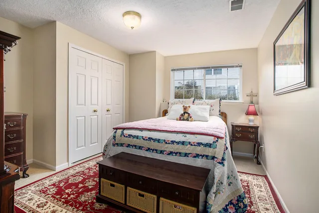 $395,000 | 127 Eastman Court, Marshall, MI 49068