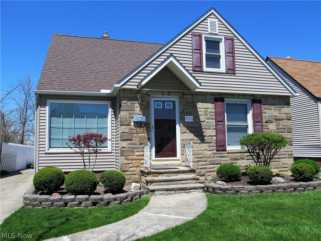 4149 Stilmore Road Cleveland, OH 44121 - Photo 1 of 25 Front