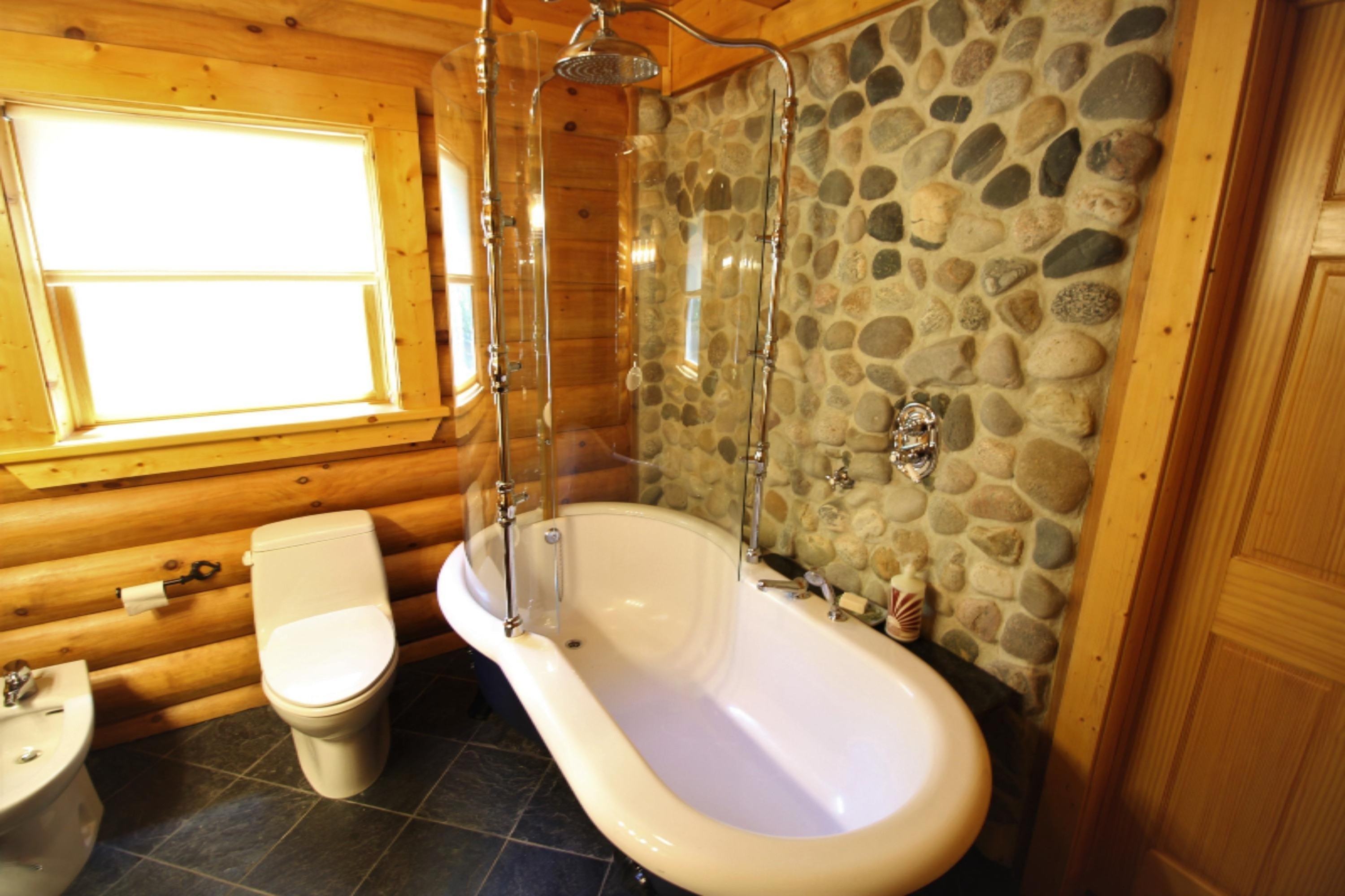 1001 Ravine Road South Haven, MI 49090 - Photo 14 of 52 bathroom tub & shower