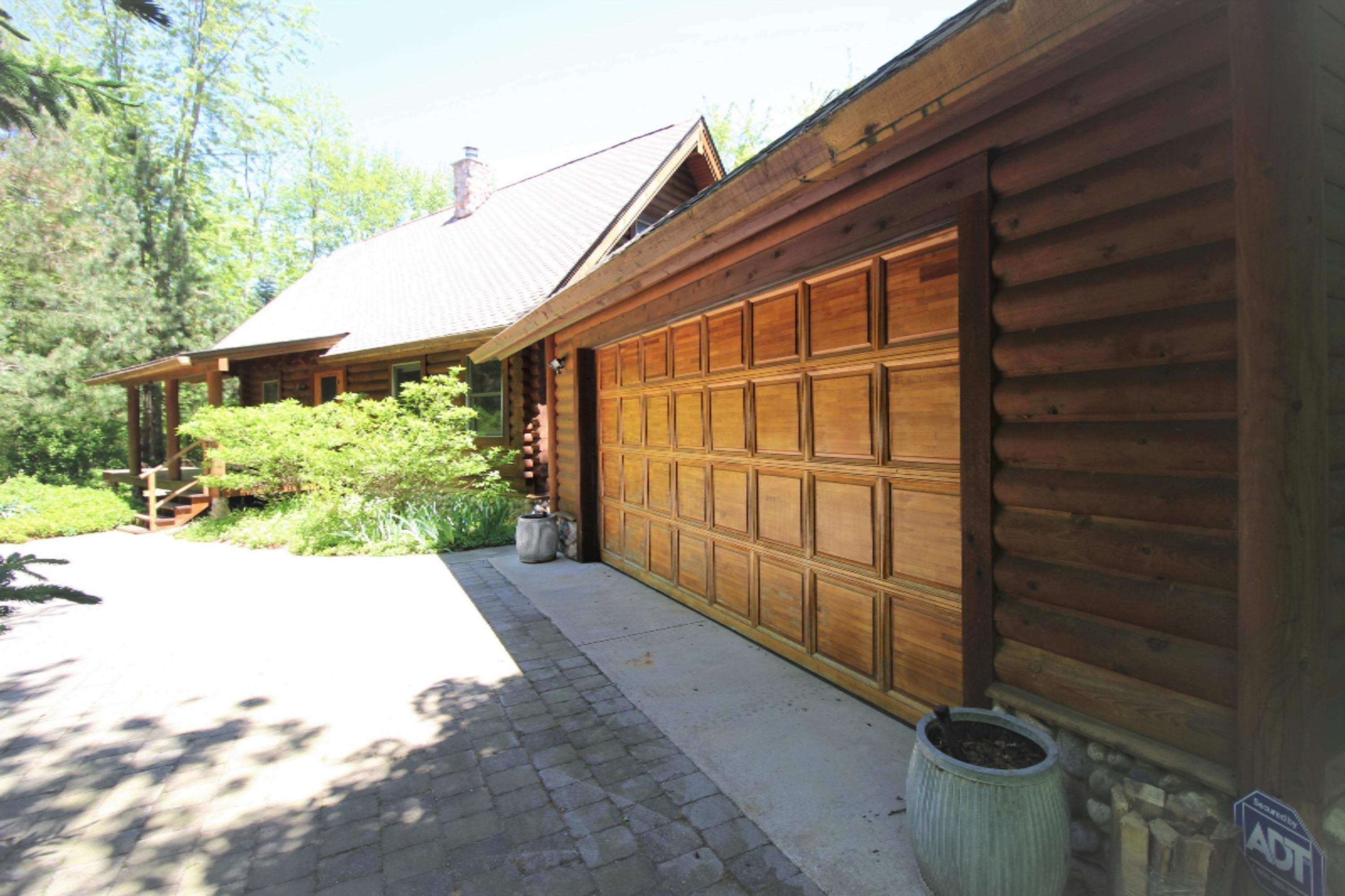 1001 Ravine Road South Haven, MI 49090 - Photo 28 of 52 1. garage profile