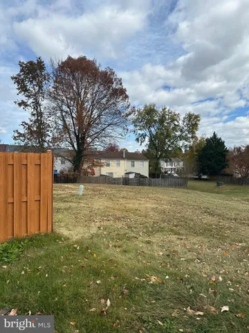 a view of an ocean from a yard