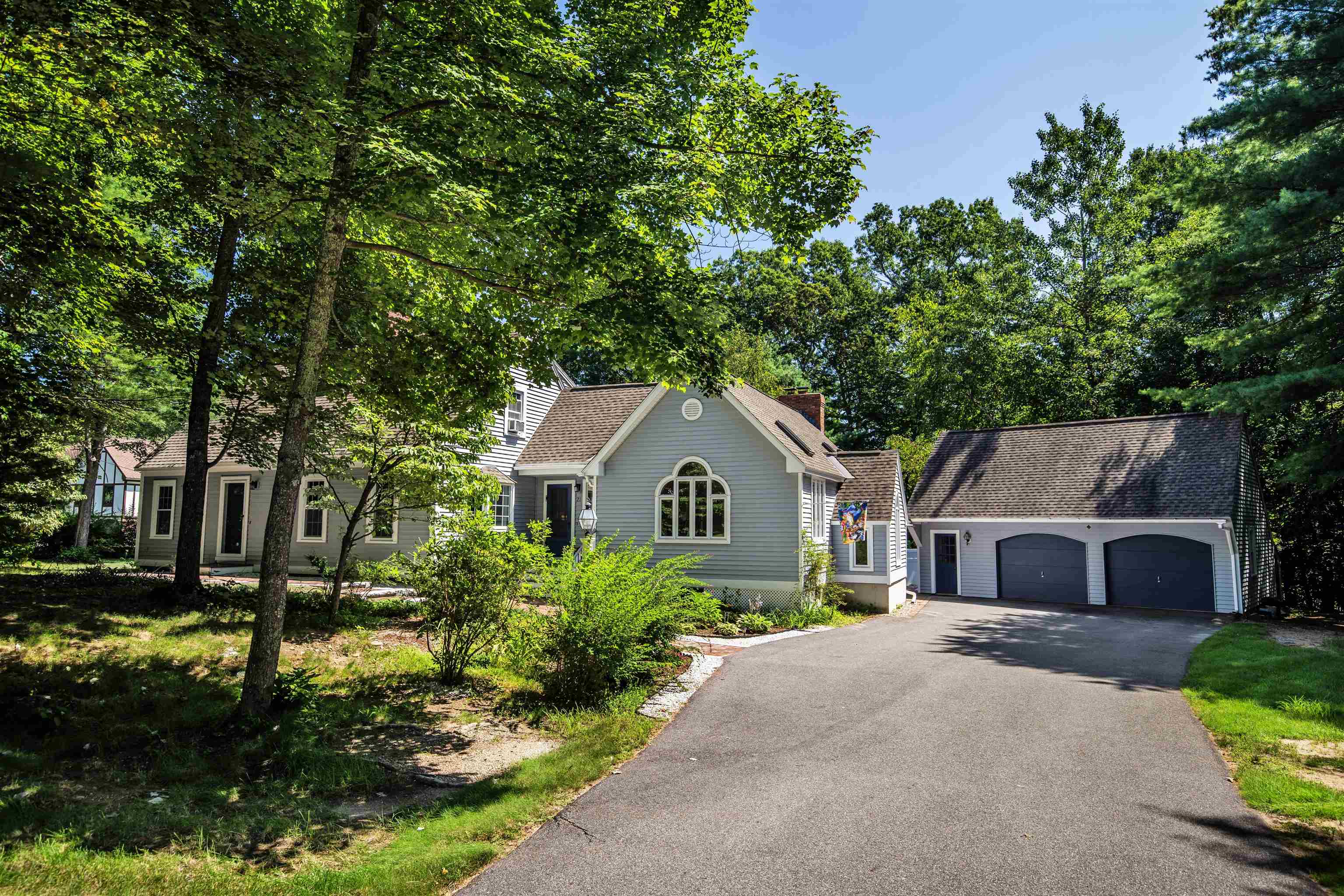 21 Norwood Road Salem, NH 03079 - Photo 1 of 40