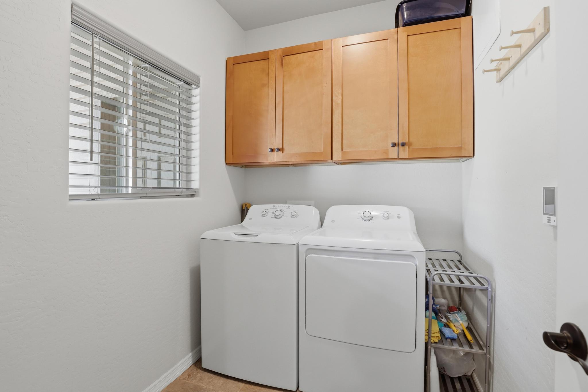 5501 Solitude Trail Loop Pine, AZ 85544 - Photo 23 of 27 a utility room with dryer and washer