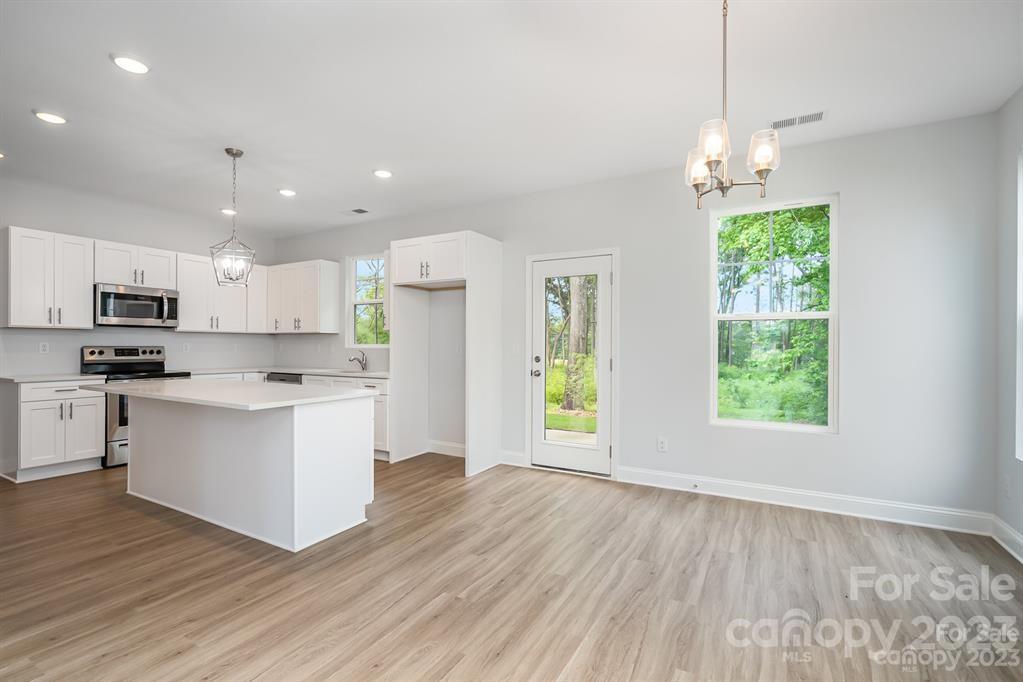 1012 Helms Road Charlotte, NC 28214 - Photo 12 of 43 Gallery Image 12