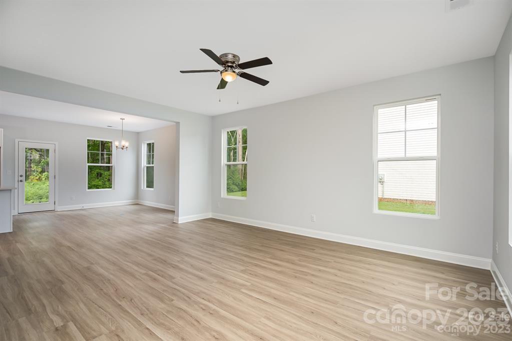 1012 Helms Road Charlotte, NC 28214 - Photo 5 of 43 Gallery Image 5