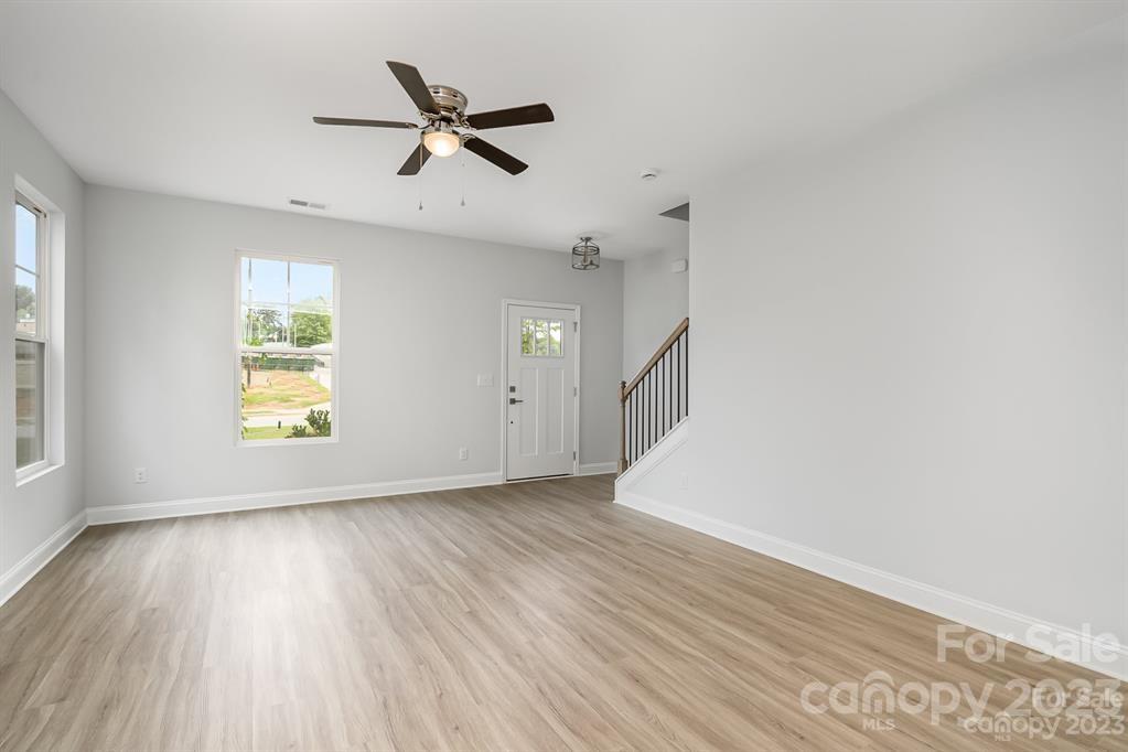 1012 Helms Road Charlotte, NC 28214 - Photo 6 of 43 Gallery Image 6