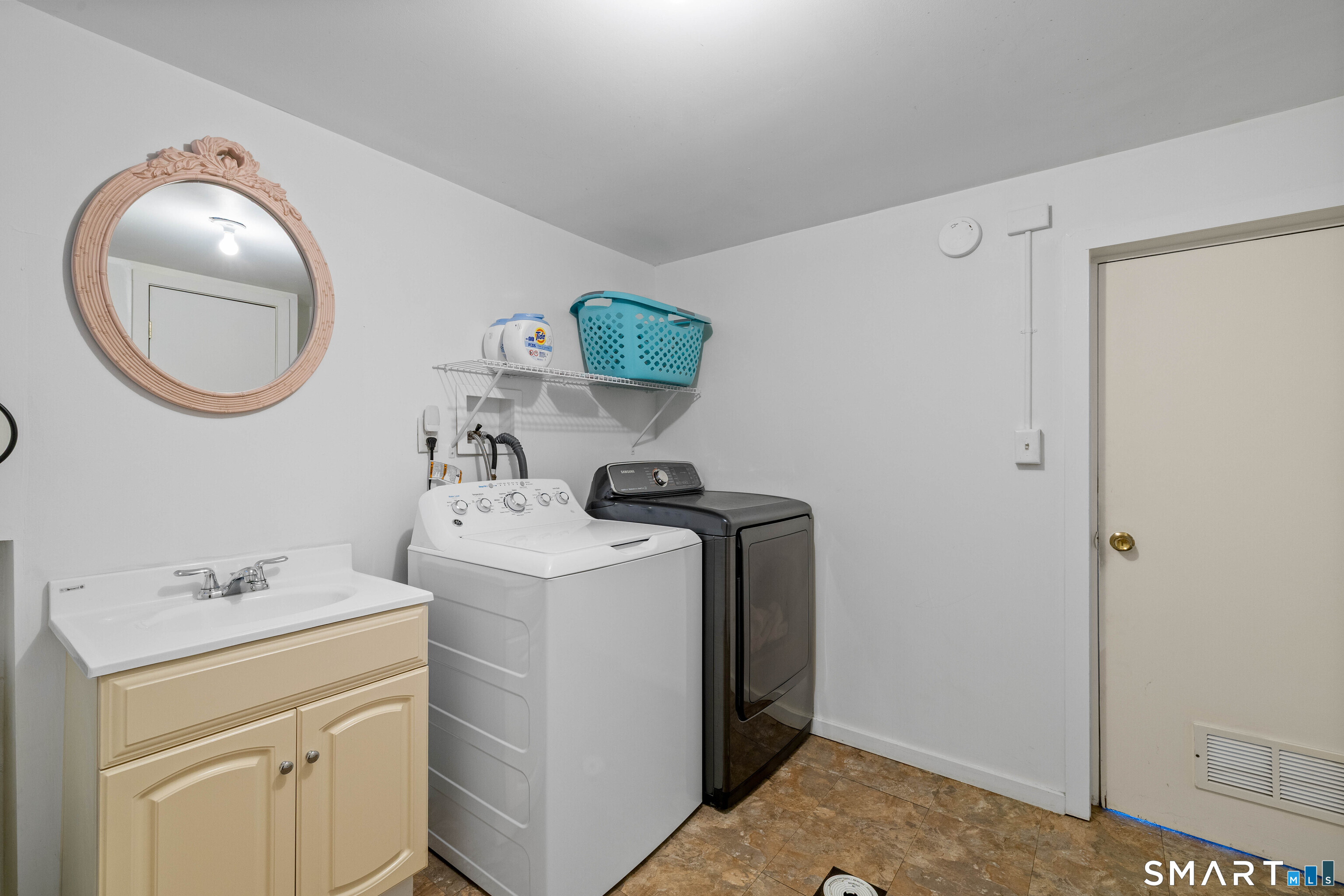 65 Grassy Hill Road Old Lyme, CT 06371 - Photo 38 of 40