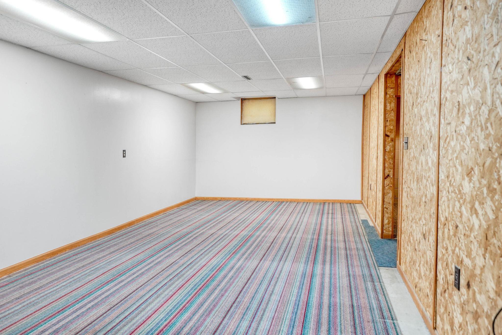 1202 Fulton Street Waterloo, IA 50707 - Photo 16 of 27 Gallery Image 16