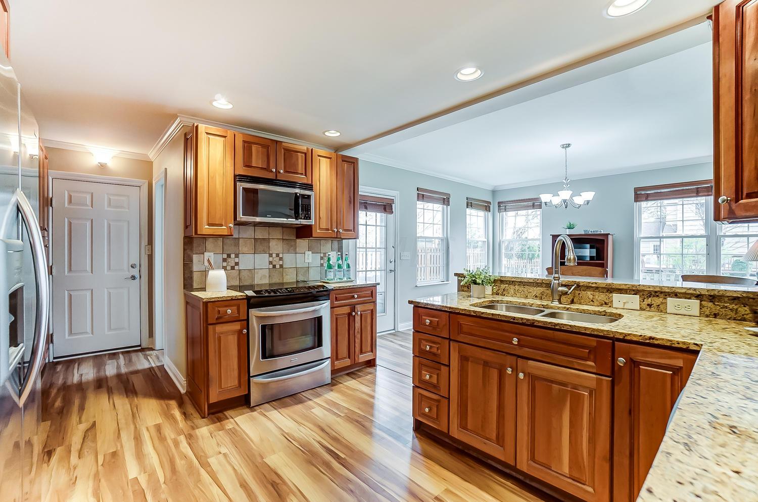 2684 Andover Road Columbus, OH 43221 - Photo 6 of 28