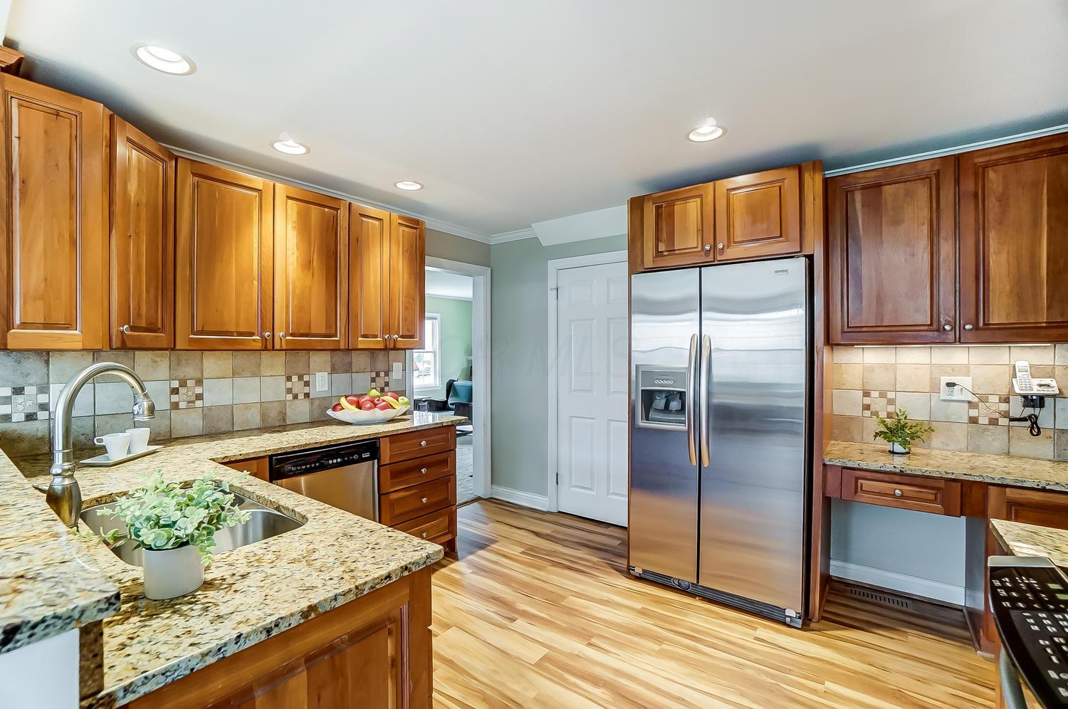 2684 Andover Road Columbus, OH 43221 - Photo 7 of 28