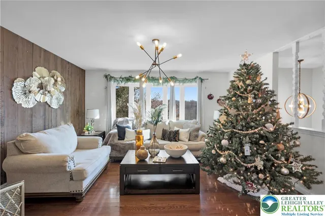 $464,900 | 501 Creek Road, Bath, PA 18014