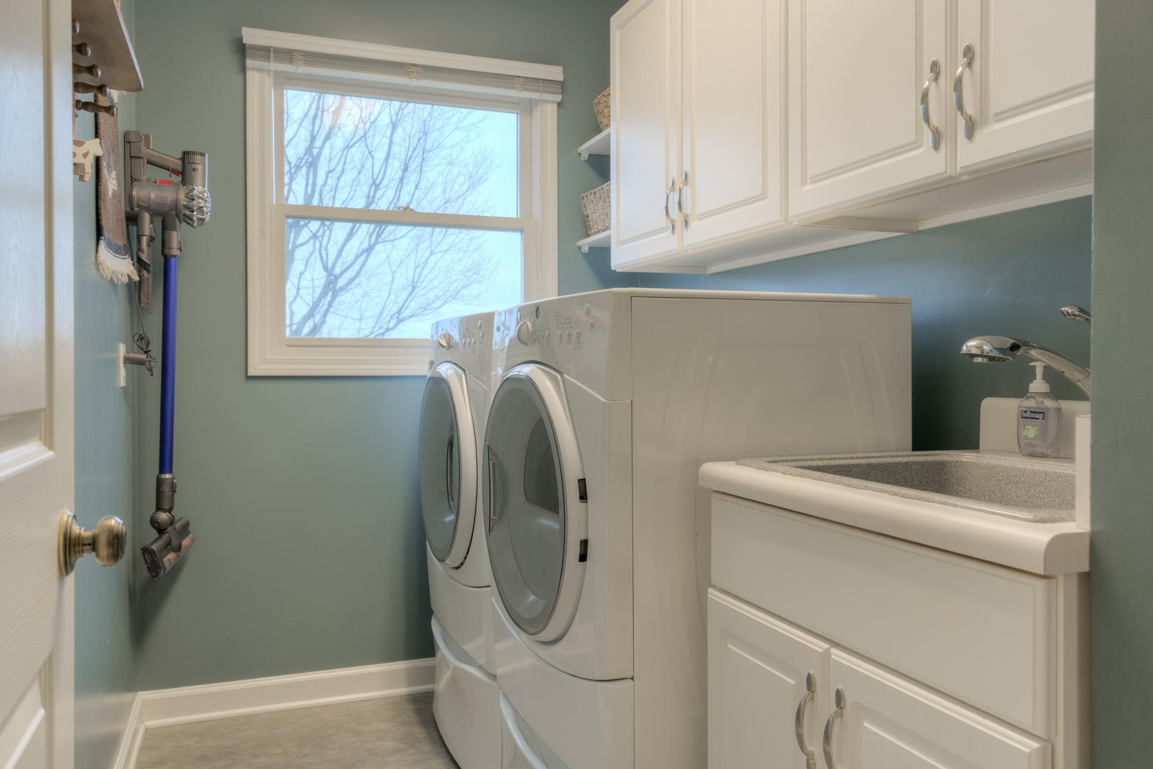 2104 Reagan Road Blacksburg, VA 24060 - Photo 18 of 48 2104_ReaganRd_Web-23