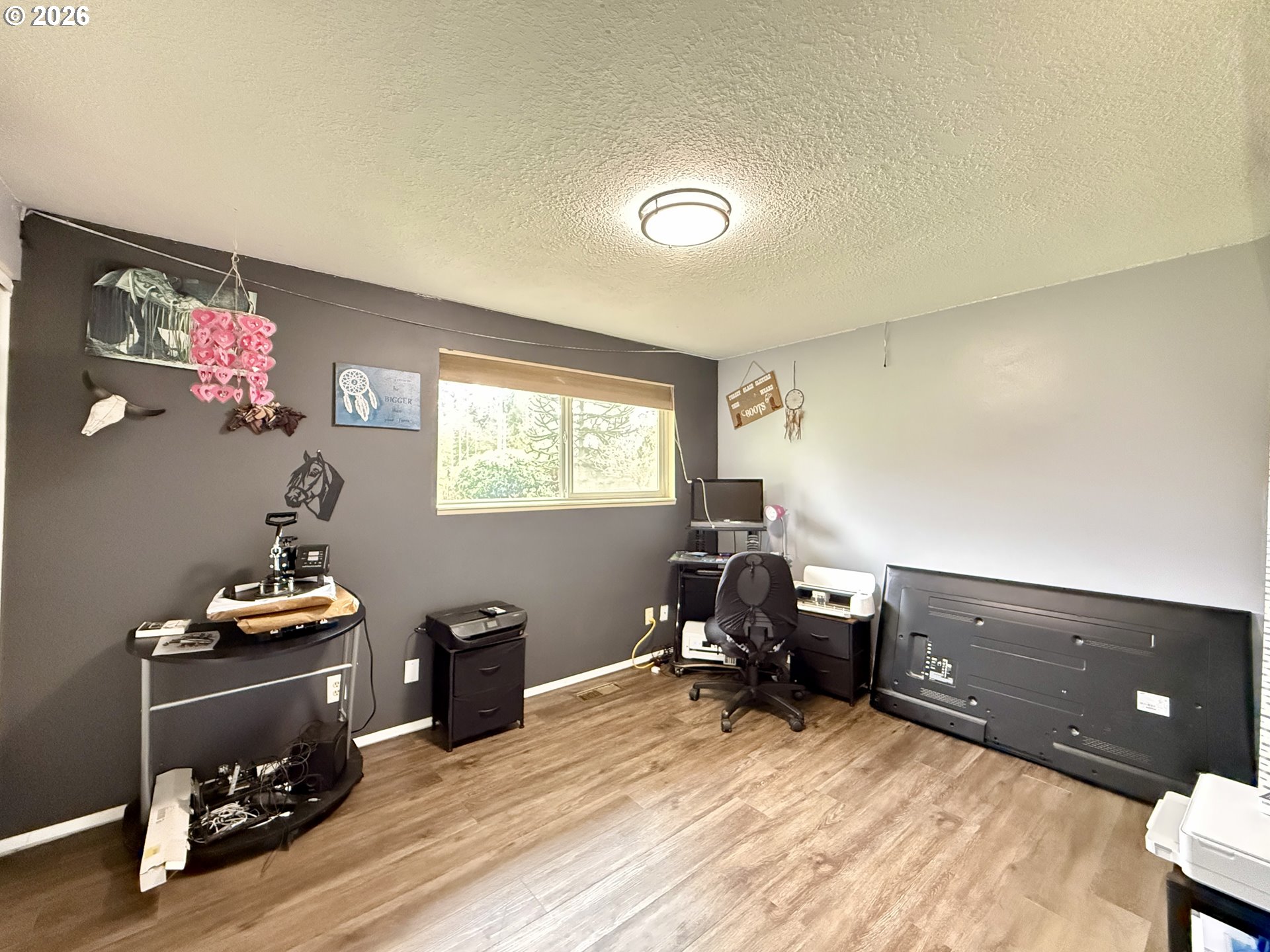 105 Timberline Drive Castle Rock, WA 98611 - Photo 12 of 21 a room with furniture and a window