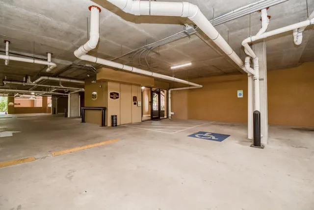 $270,000 | 1711 Old Spanish Trail, Unit 117, Houston, TX 77054