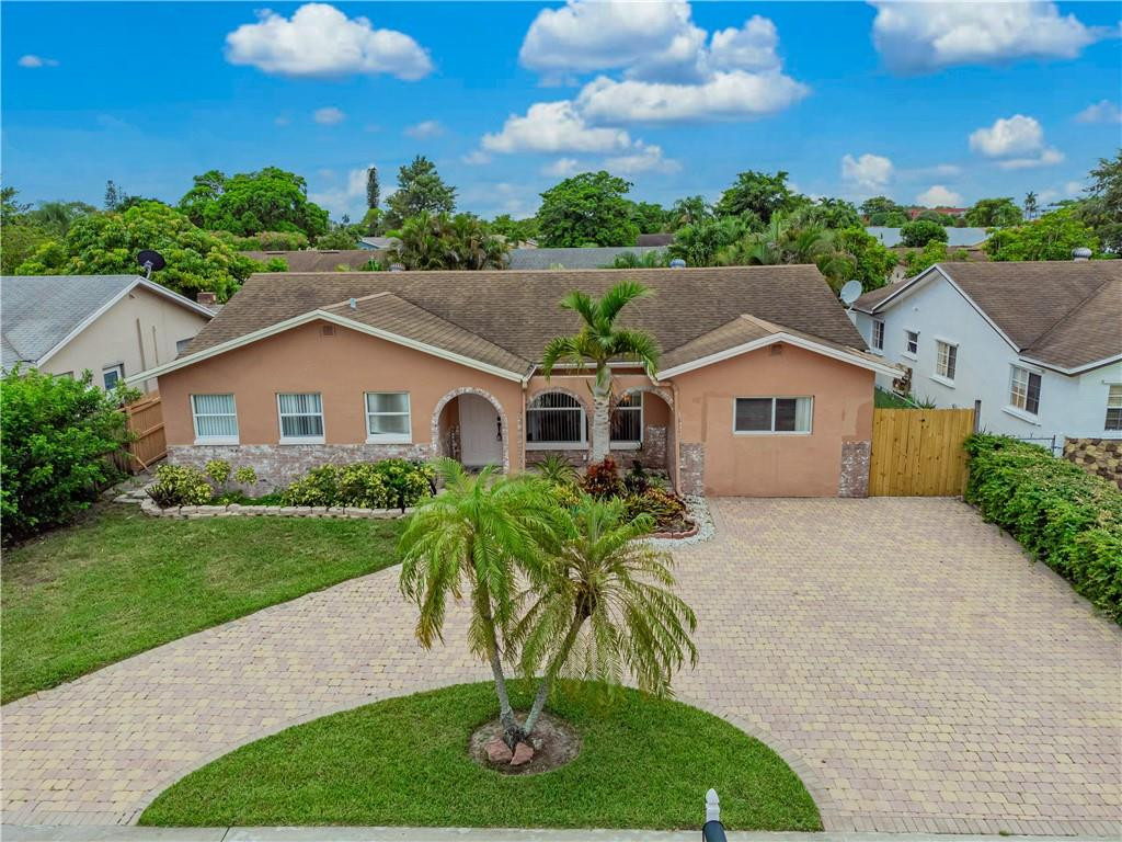22667 Southwest 64th Way Boca Raton, FL 33428 - Photo 11 of 38 Photo 11