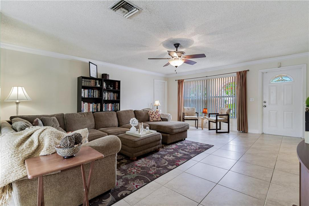 22667 Southwest 64th Way Boca Raton, FL 33428 - Photo 17 of 38 Photo 17