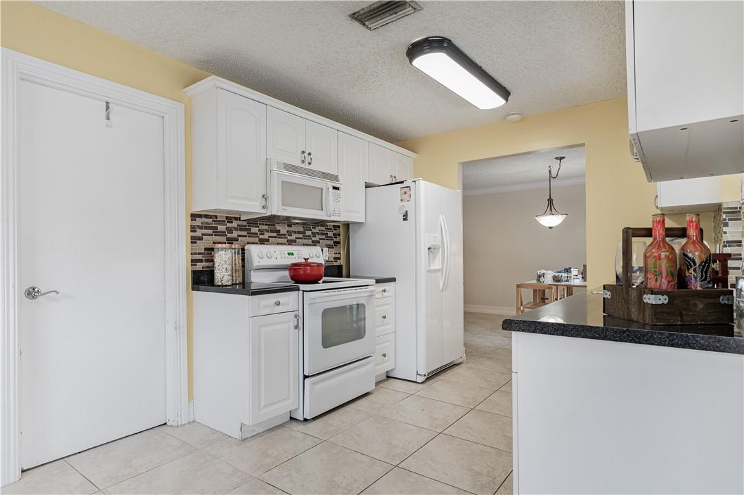 22667 Southwest 64th Way Boca Raton, FL 33428 - Photo 21 of 38 Photo 21