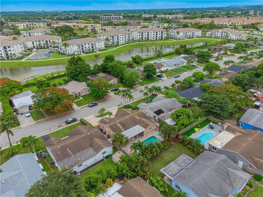 22667 Southwest 64th Way Boca Raton, FL 33428 - Photo 6 of 38 Photo 6