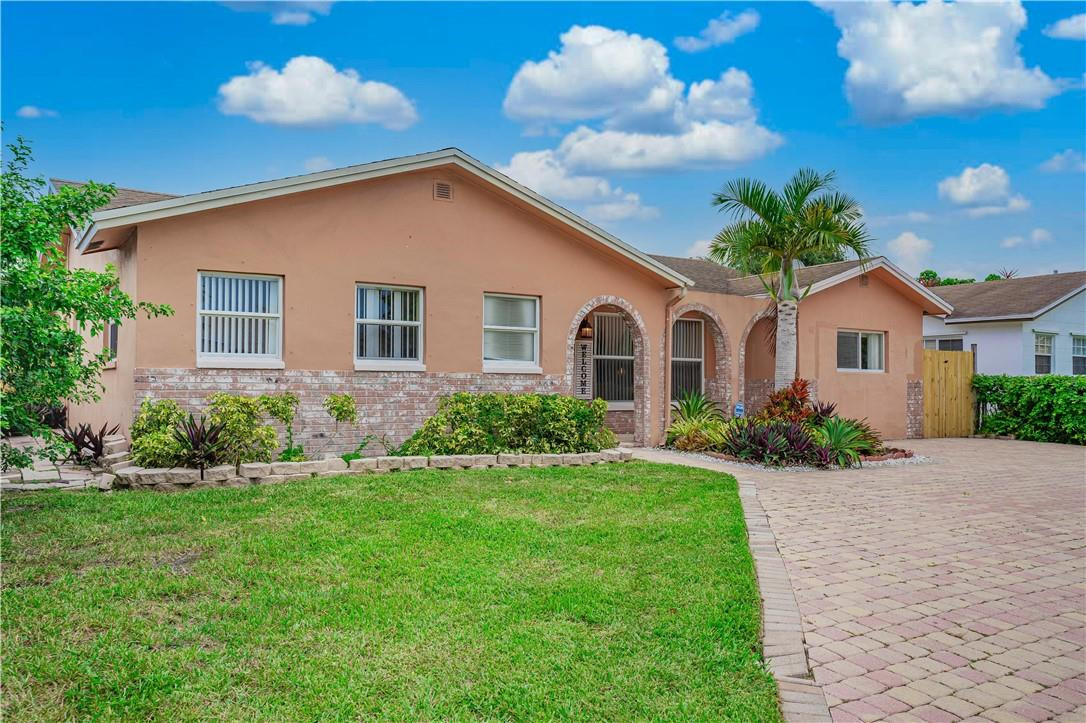 22667 Southwest 64th Way Boca Raton, FL 33428 - Photo 10 of 38 Photo 10