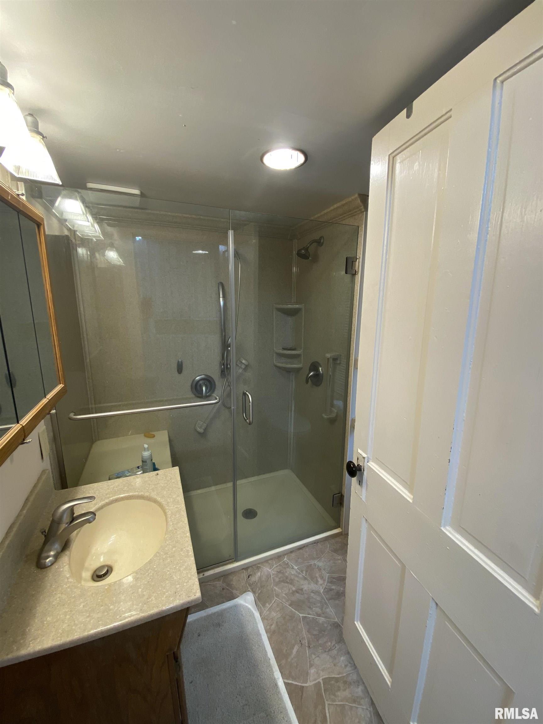 111 East Piper Street Bluffs, IL 62621 - Photo 10 of 12
