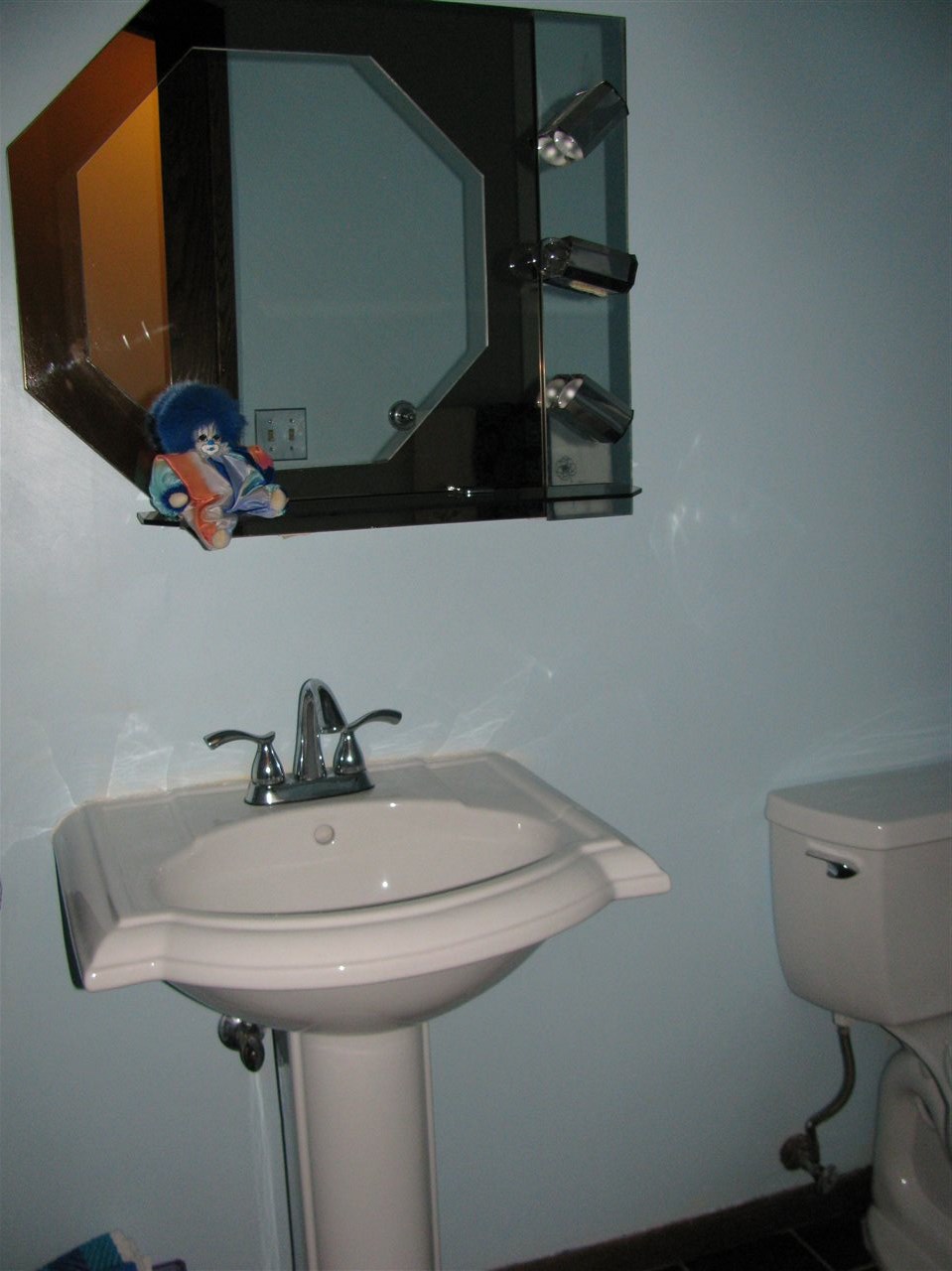 572 Baintree Road Lake Summerset, IL 61019 - Photo 13 of 24 a bathroom with a sink and a mirror